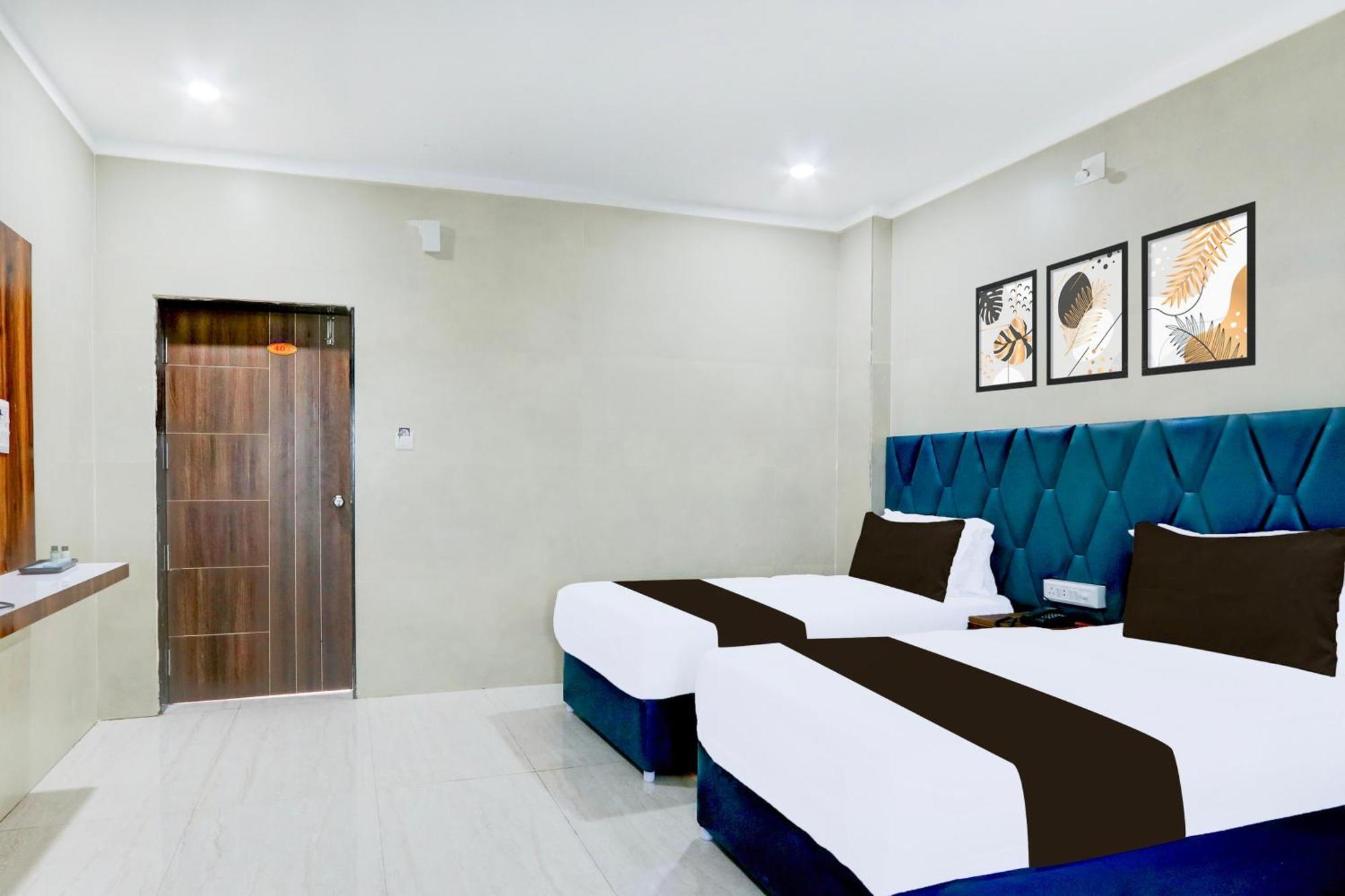 Hotel O Pr Grand Khammam Ngoại thất bức ảnh