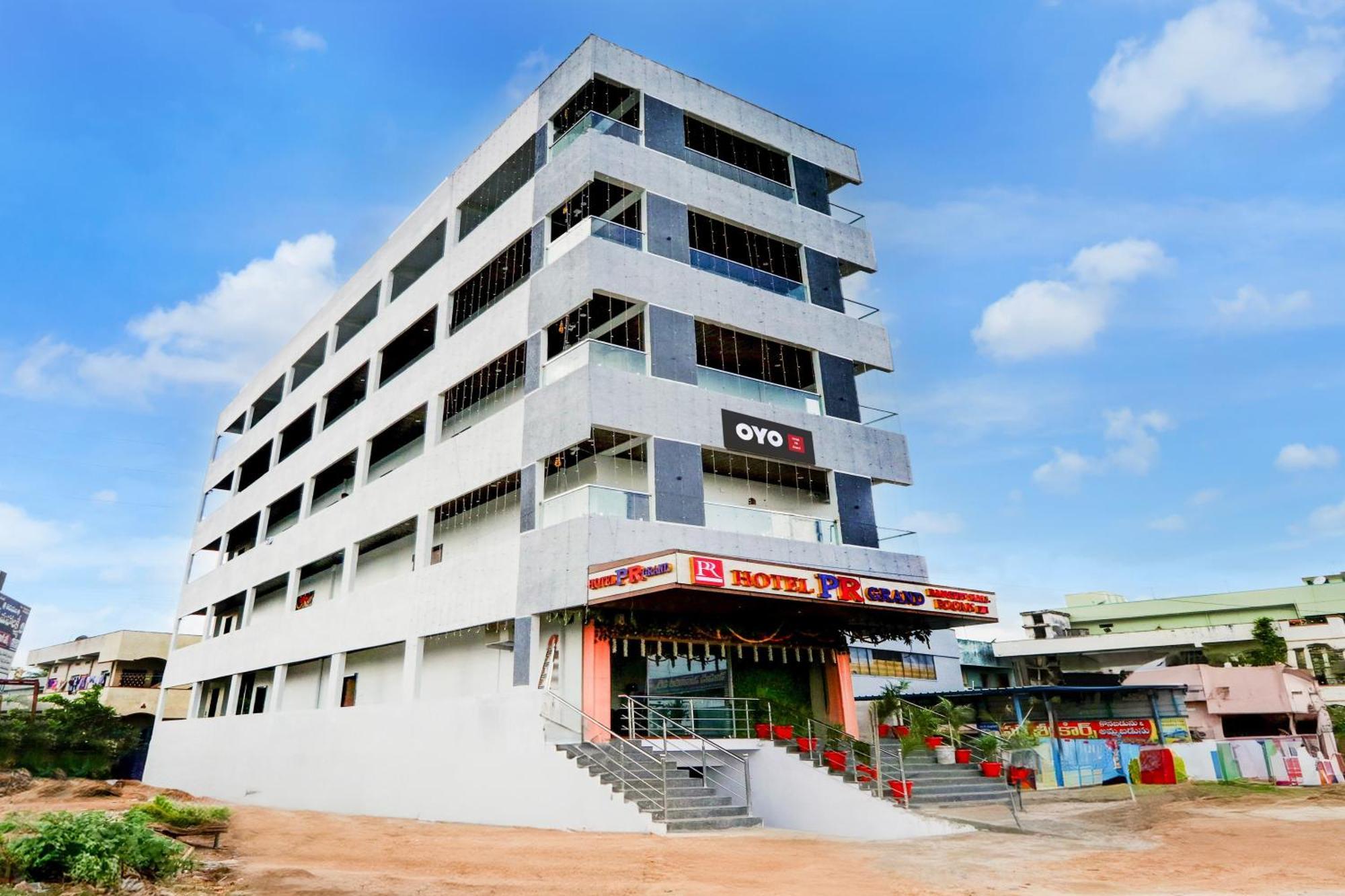 Hotel O Pr Grand Khammam Ngoại thất bức ảnh